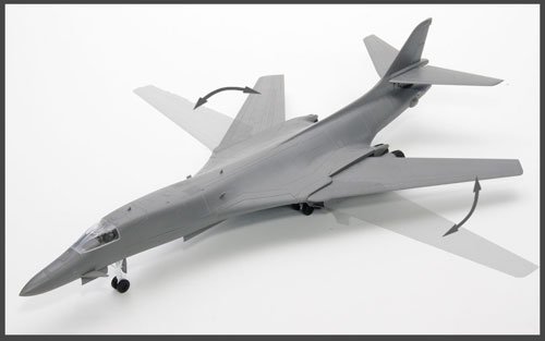 凄!プラモデル第4弾 1/144 アメリカ空軍 B-1B ランサー - DOYUSHA ONLINESHOP （童友社）