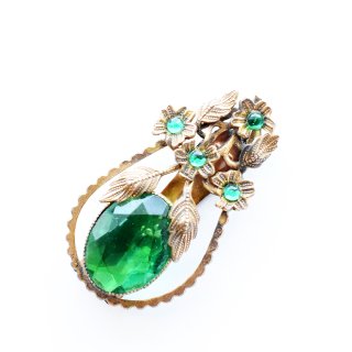 Vintage 1940s emeraldgreen glass clipbrooch