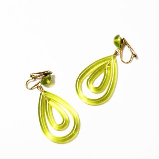 Vintage 1960syellow greenplastic earrings