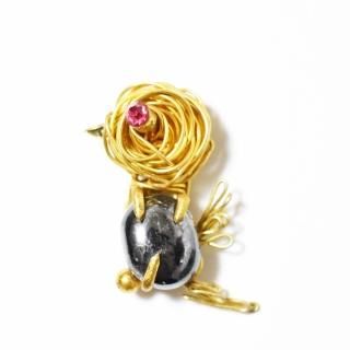 Vintage 1950'sblack glass bird motif brooch