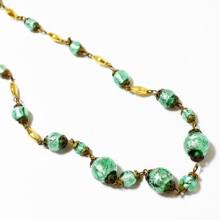 Vintage 1930's greenglass beads necklace