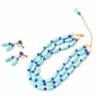 Vintage 1950'sPlastic beadsmint blue3 in a row necklace&earrings set