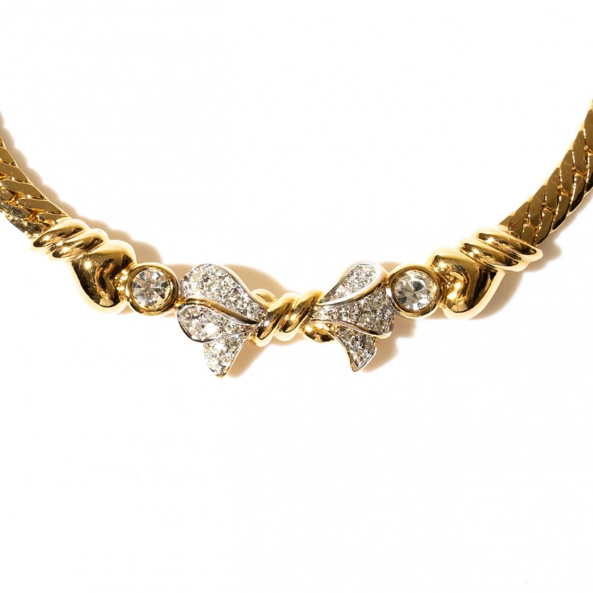 ☆Vintage 1980's Nina Ricci gold tone rhinestone ribbon