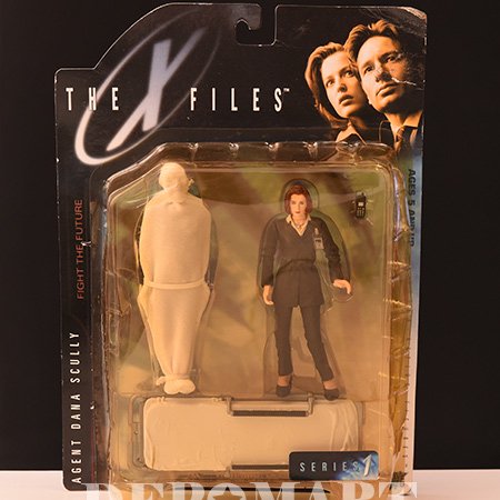 THE X FILES・AGENT SCULLYフィギュア・McFarlaneTOYS社製・現品のみ！ -  プロレスマスク・グッズ等の専門店【デポマート －DEPOMART－】です。 人気の商品からレアな商品まで当店独自の商品展開にて皆様をお待ちしております。