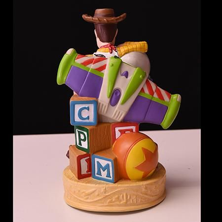 ディズニーストア ジャパン Toy Story バズ ウッディ 貯金箱 高さ22cm プロレスマスクの専門店 デポマート Depomart