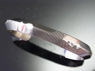 Norbert Peshlakai トライアングルブレスレット