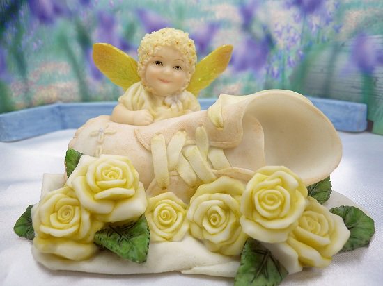 バターカップ キンポウゲの花の妖精 天使置物 天使雑貨 天使グッズ の輸入販売 Kotohogu