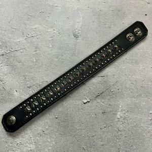  24mm Width Leather Bracelet / Center Pyramid & Side Round Spots Design 