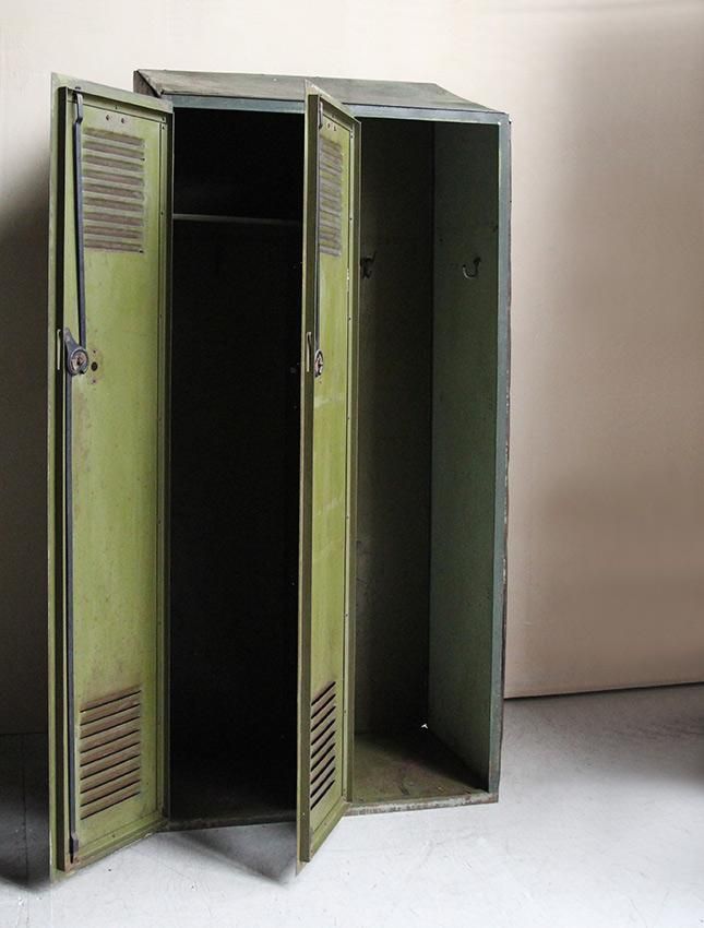 WW1 US ARMY STEEL LOCKER - MATIN, VINTAGE OUTFITTERS WW1 US ARMY STEEL LOCKER - MATIN, VINTAGE OUTFITTERS
