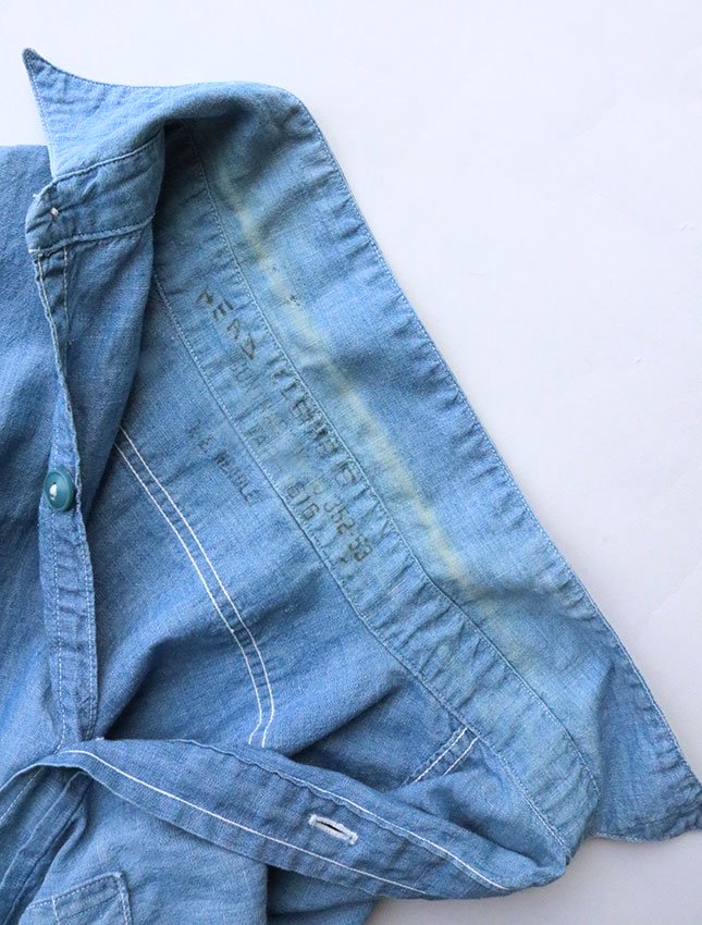 40s US NAVY CHAMBRAY SHIRTS GOOD COND SIZE FITS LIKE 15 - MATIN, VINTAGE OUTFITTERS ビンテージ古着 富山