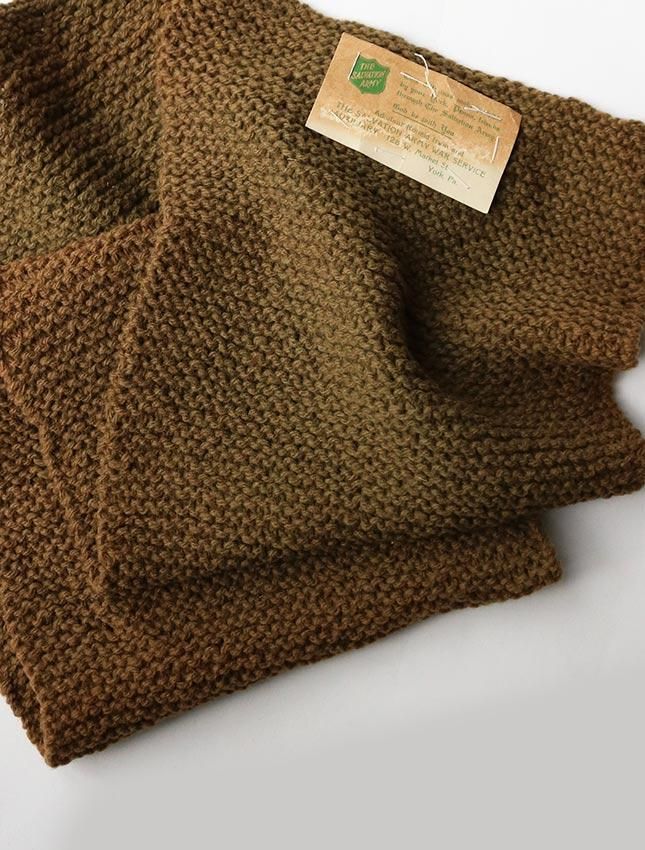 NOS WW2 AMERICAN RED CROSS WOOL MUFFLER MADE BY SALVATION NOS WW2 AMERICAN RED CROSS WOOL MUFFLER MADE BY SALVATION