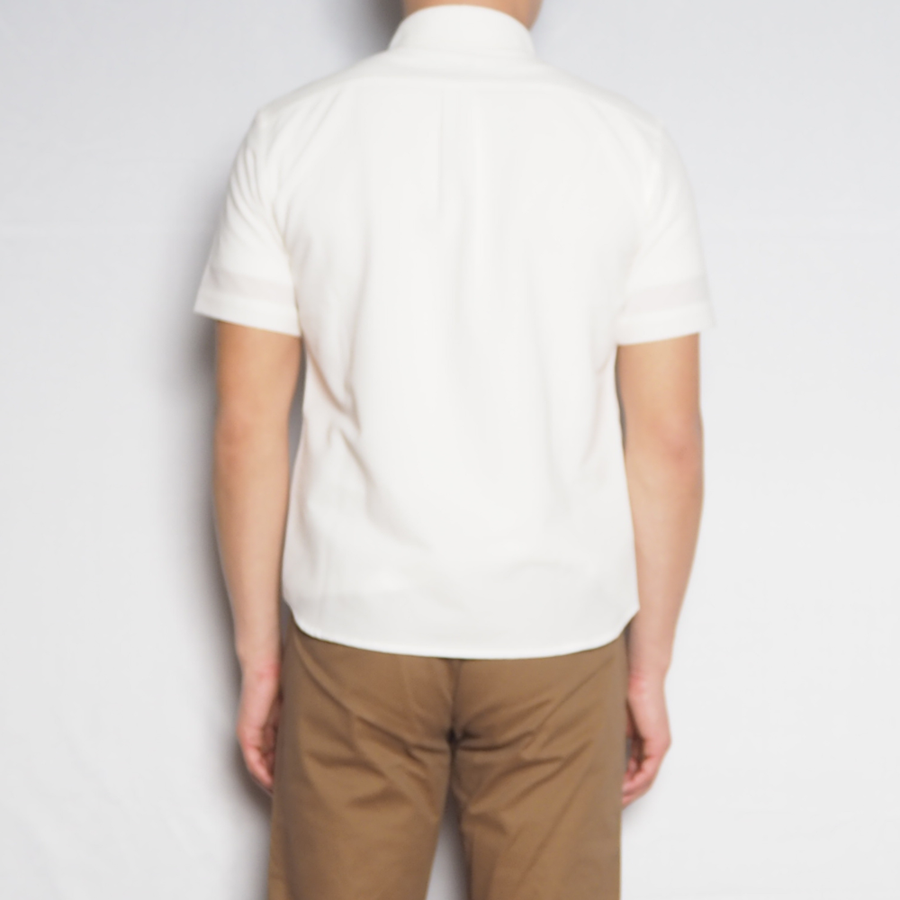 サッカー半袖シャツ（ホワイト・XSサイズ） フィッティング後ろ姿画像