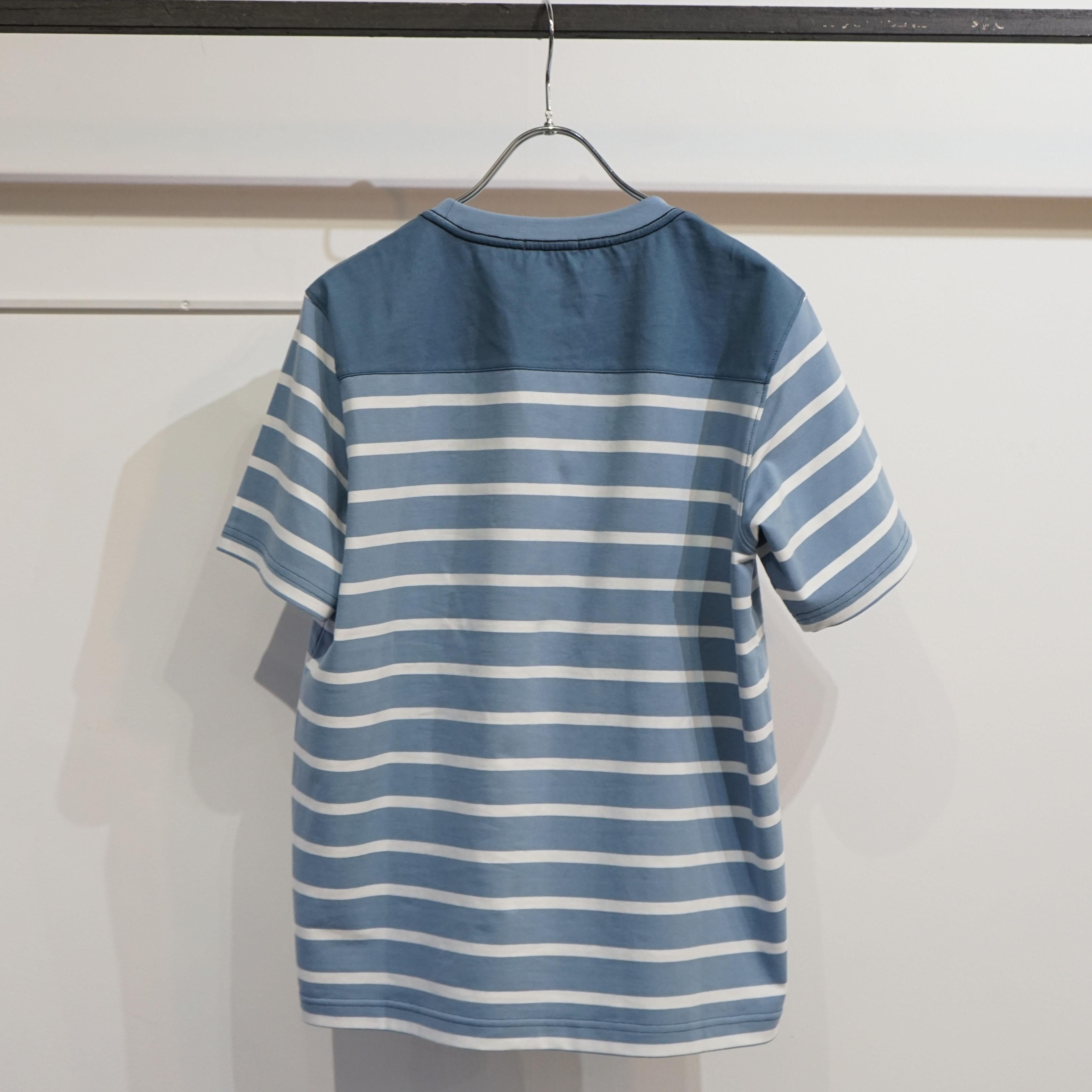 小柄・低身長な男性のためのボーダー半袖Tシャツ（ライトブルー