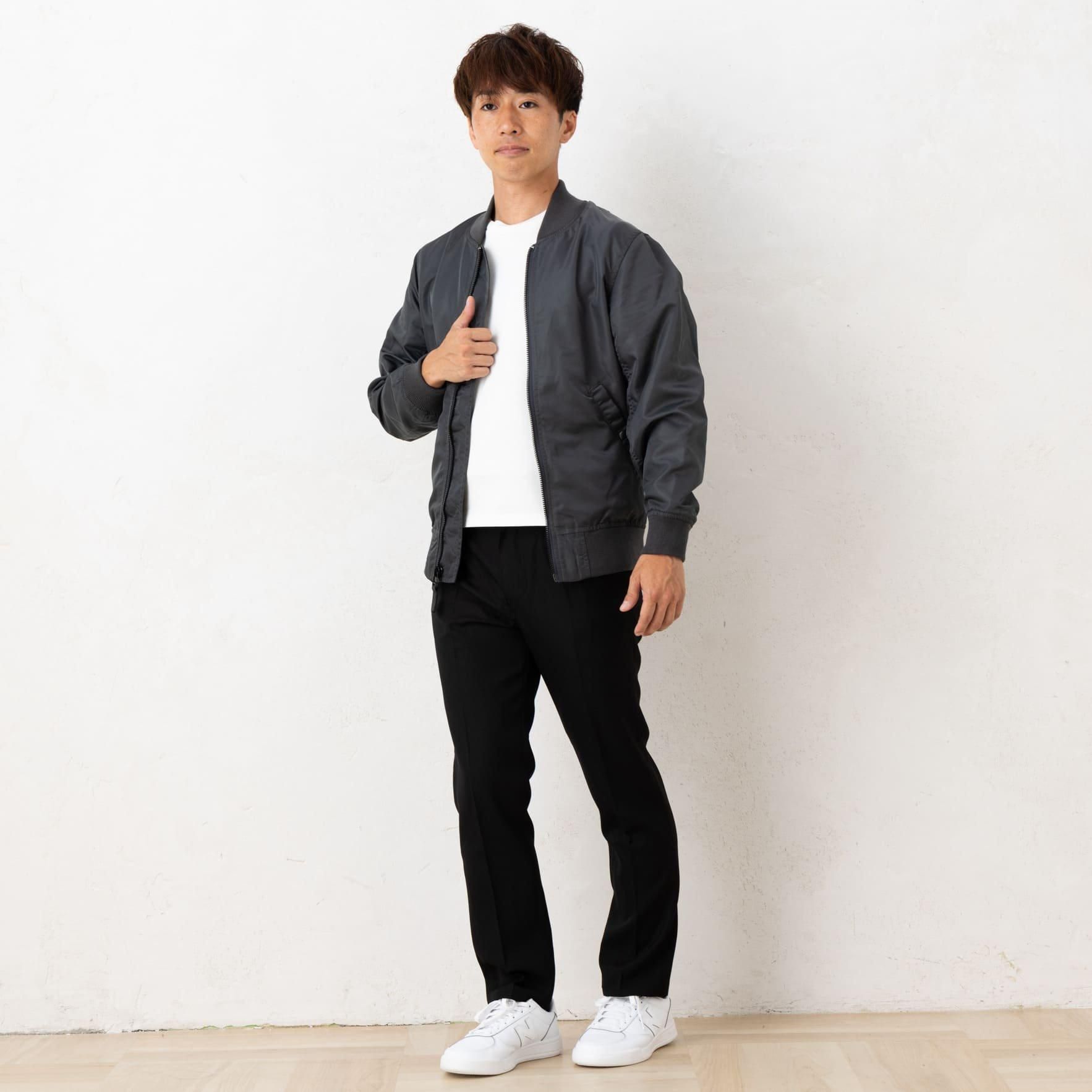 小柄・低身長な男性のためのドライタッチテーパードパンツ