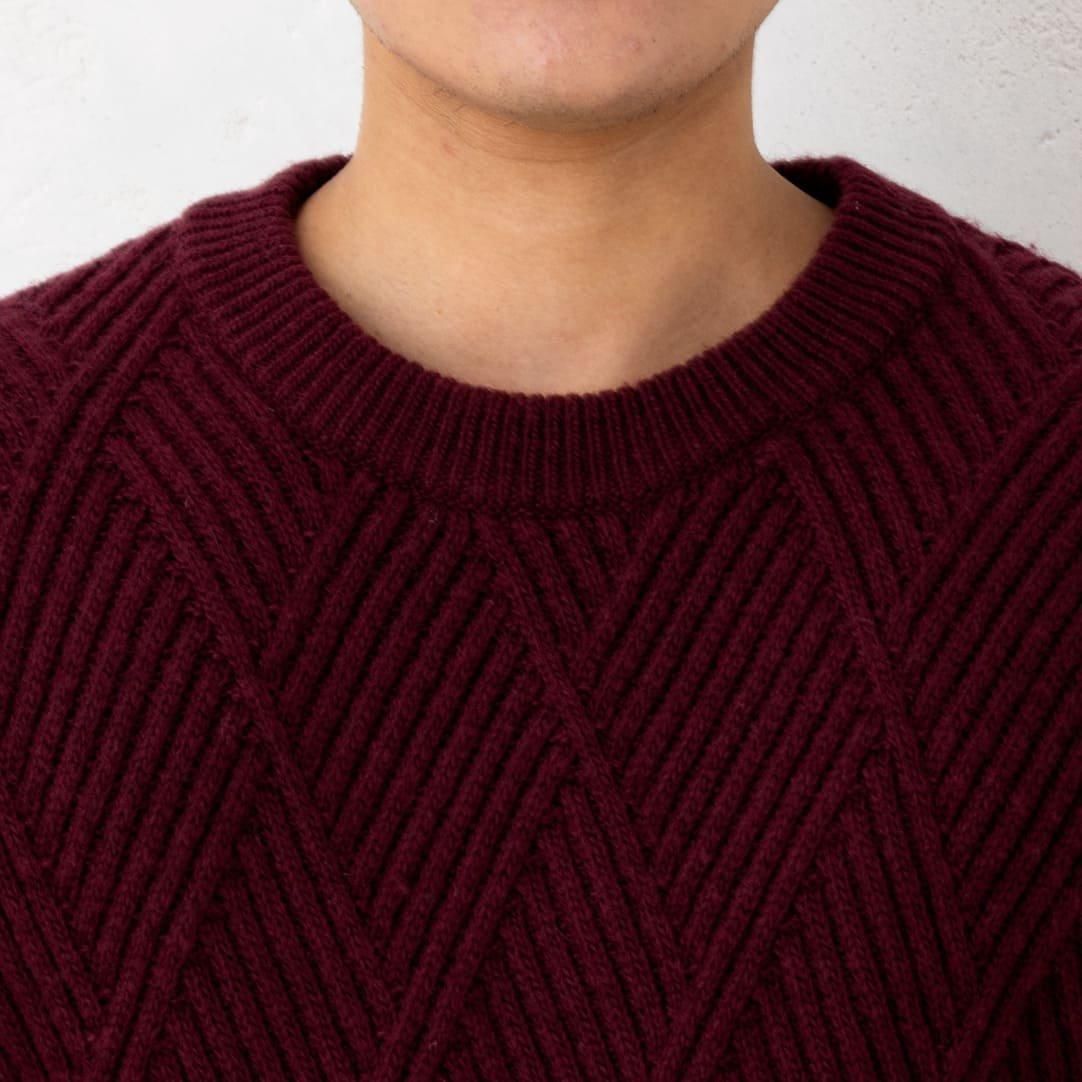小柄・低身長な男性のためのダイヤ柄プルオーバーニット