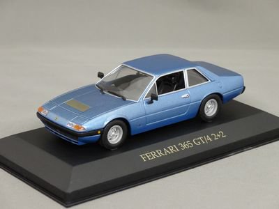 1/43 イクソ フェラーリ 356 GT/4 2＋2 (ライトブルー) - ミニカー 