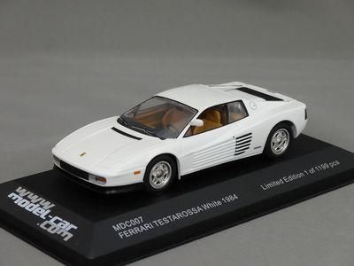 1/43 イクソ フェラーリ テスタロッサ 1984 （ホワイト） - ミニカー 