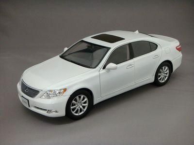 1/18 ノレブ TOYOTA レクサス LS460 （ホワイト） - ミニカーショップ グリーンクラブ