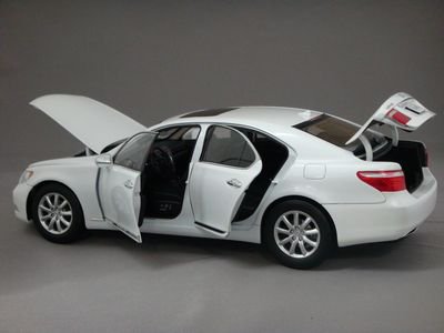 1/18 ノレブ TOYOTA レクサス LS460 （ホワイト） - ミニカーショップ