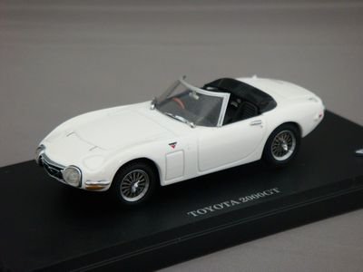 1/43 京商 トヨタ2000GT ホワイト - ミニカー