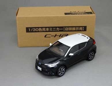 1/30 トヨタ C-HR （ホワイト×ブラックマイカ） - ミニカーショップ