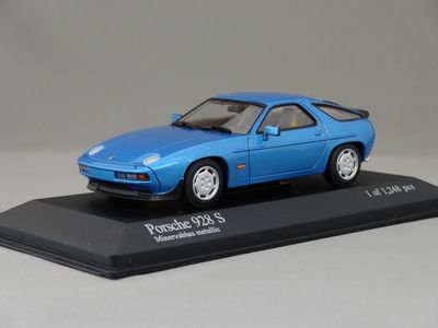 1/43 ミニチャンプス ポルシェ 928 S 1979 （ブルーメタリック