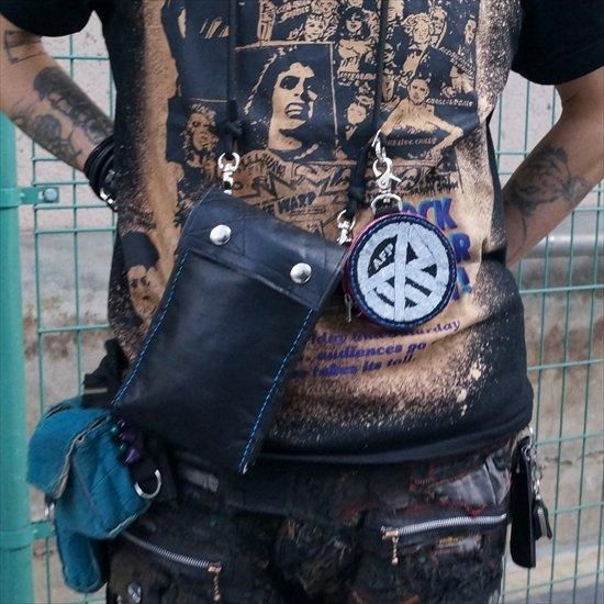 DIY AWロゴサークルポーチ [AFPxWHEV] | DIY・パンクマスターのシガ