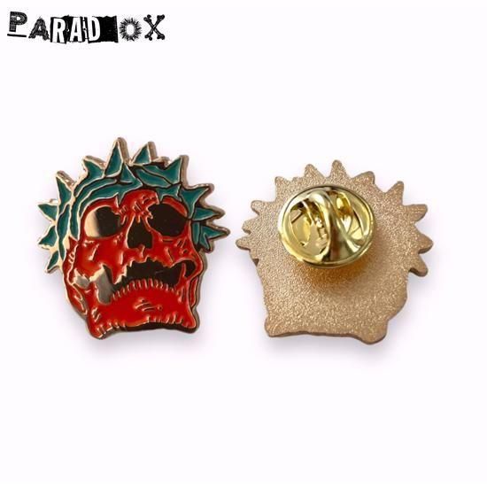 <img class='new_mark_img1' src='https://img.shop-pro.jp/img/new/icons5.gif' style='border:none;display:inline;margin:0px;padding:0px;width:auto;' />BLOW AWAY Enamel pins [PARADOX HIROTTON]
