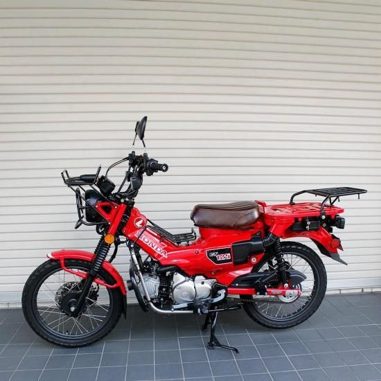 CT125ハンターカブ ローダウンカスタムダブルシート ブラック/ブラウン TWR製 ハンターカブ CT125用ローダウンカスタムビンテージシート
