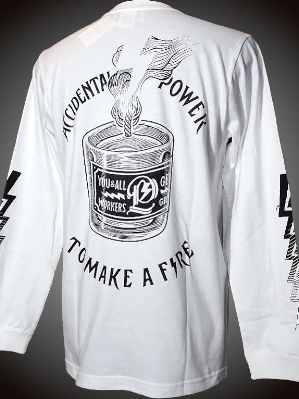 SY32 ホワイト ロングスリーブシャツ 胸元ワッペン&グラフィックデザインXL SY32 ホワイト ロングスリーブシャツ 胸元ワッペン&グラフィック