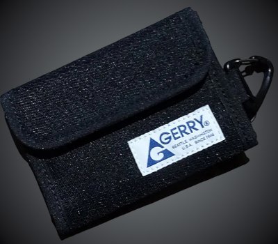 GERRY ジェリー (三つ折りコンパクト財布) コンパクトウォレット コインケース 小銭入れ カード入れ 財布 カラー：ブラック