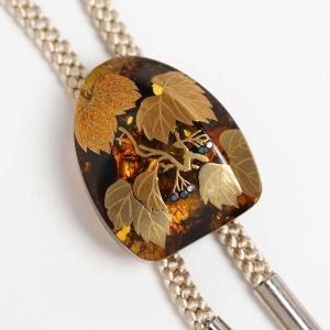 翡翠蒔絵 琥珀ループタイ - うるしアートはりや通販｜針谷蒔絵