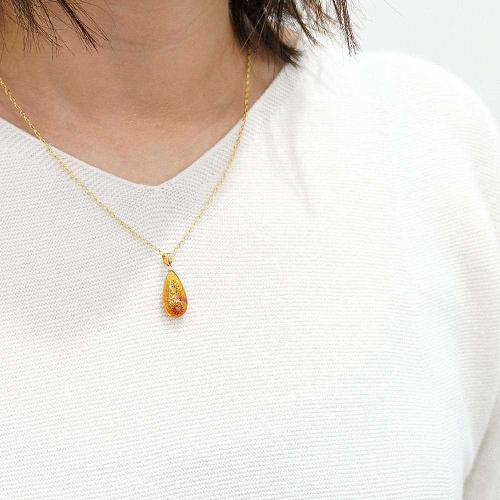 5100円 琥珀 鼈甲 金蒔絵 ブローチ兼ペンダントトップ 松山銘