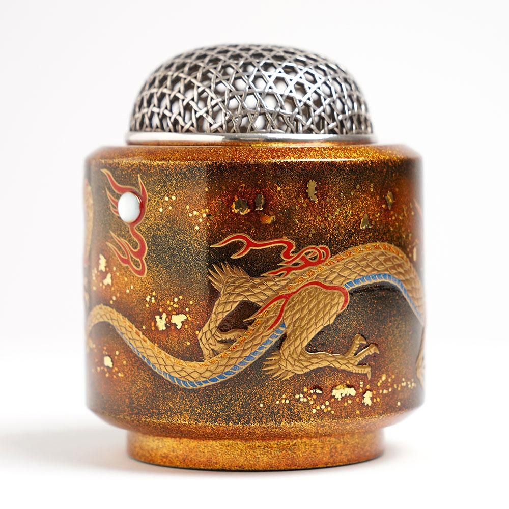 紫檀材　本金蒔絵躍動波龍　最高蒔絵蓋物 輪島塗 龍の加飾 （龍沈金・龍蒔絵） – Blog 輪島塗の風景