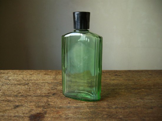 緑色のガラス瓶