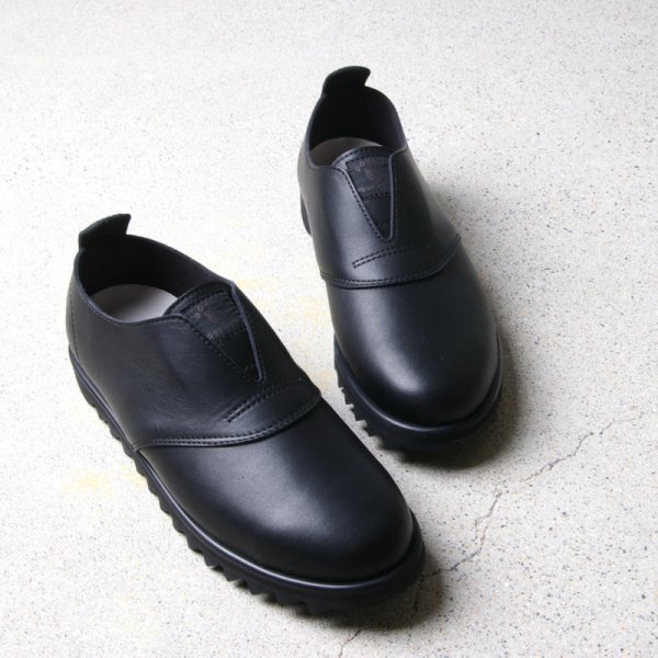 roundabout (ラウンダバウト) Leather Slip-on Shoes (Waterproof