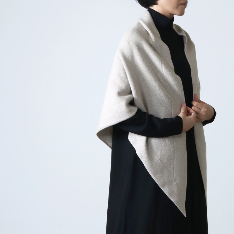 unfil (アンフィル) silk wool honeycomb-knit triangle stole