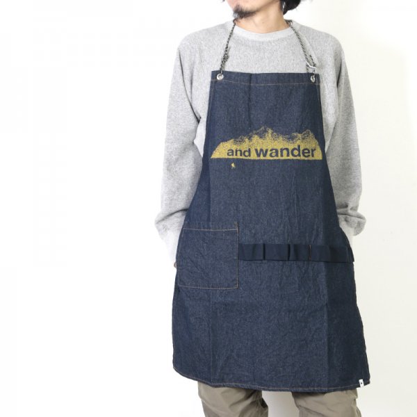 and wander (アンドワンダー) printed denim apron / プリンテッド