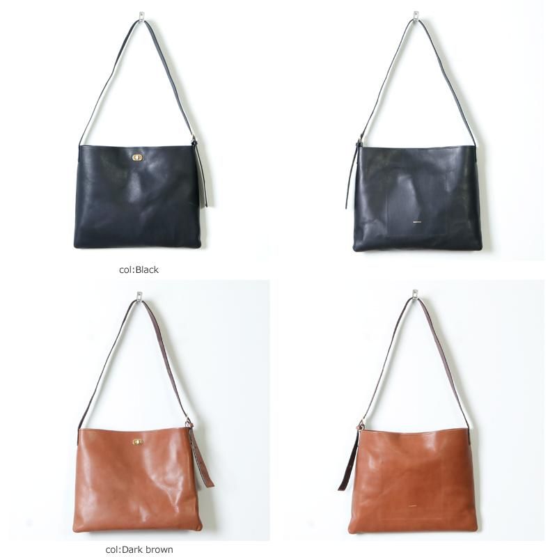 Hender Scheme (エンダースキーマ) twist buckle bag M Hender Scheme (エンダースキーマ) twist buckle bag M
