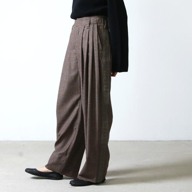 unfil (アンフィル) geelong rambs flannel wideleg trousers