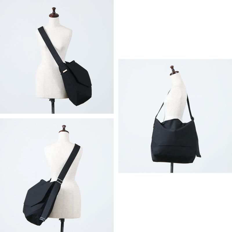 Hender Scheme (エンダースキーマ) flap shoulder big