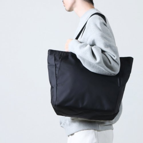 MONOLITH (Υꥹ) TOTE STANDARD HEXA M BLACK / ȡȥɥإ M 