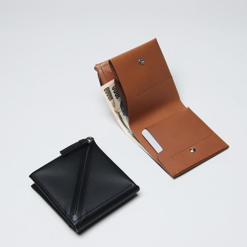 irose SLANT SHORT WALLET ブラック　箱付き irose (イロセ) SLANT SHORT WALLET / スラント ショートウォレット