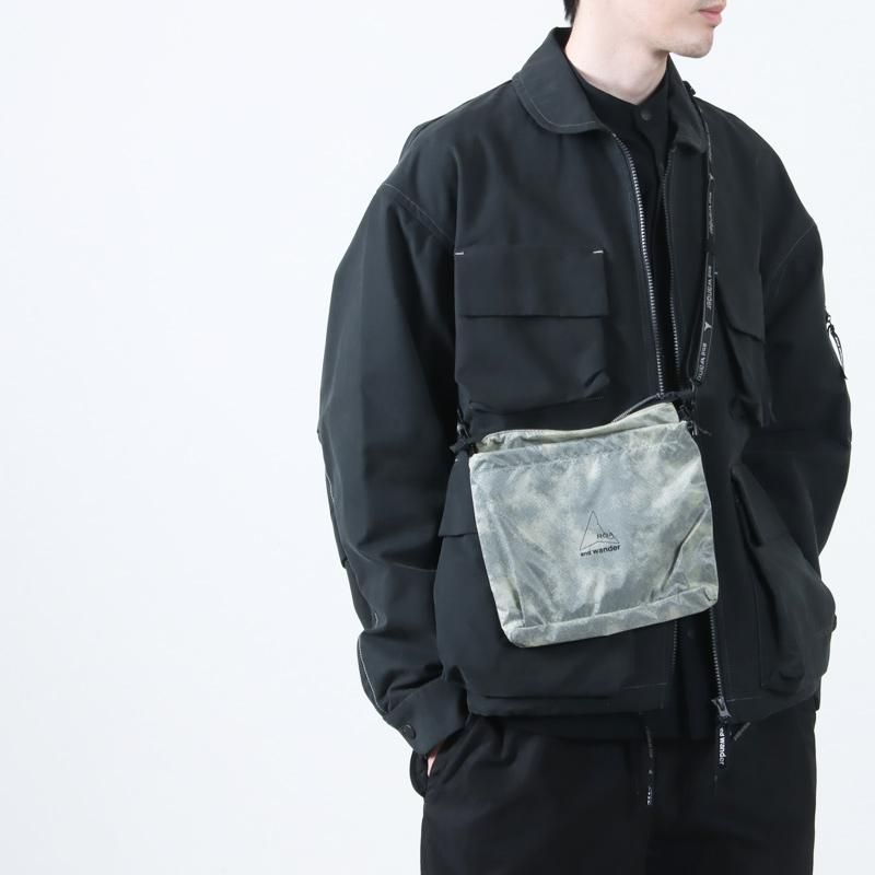 and wander (アンドワンダー) ROA sil printed sacoche / ロアシル