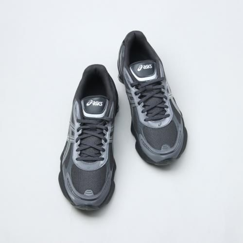 ASICS (アシックス) GEL-KINETIC FLUENT / GRAPHITE GREY/PURE SILVER