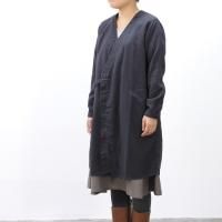 NO CONTROL AIR コットンビエラ2重織Vネックワンピース col:dimgrey