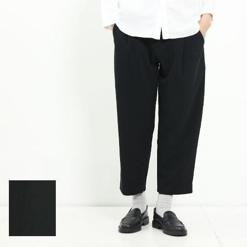 evameva (エヴァムエヴァ) Cotton wool one tuck pants