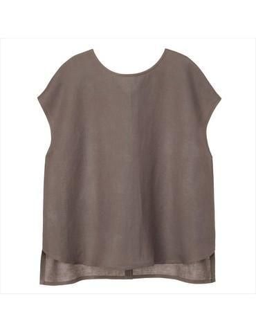 Tシャツに重ねる ワイドベスト