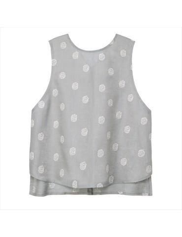Tシャツに重ねる ワイドベスト