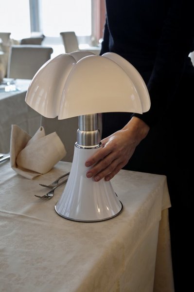 Martinelli LuceۡMinipipistrello table lampץơ֥饤 (270H350mm)